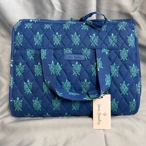 Vera Bradley Hanging toiletries kit